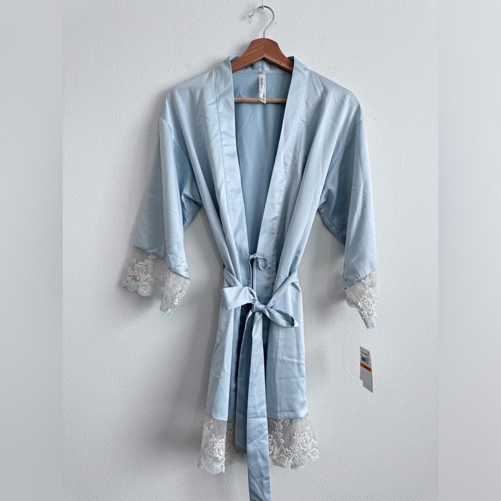 BNWT Flora Nikrooz Rosa Charmeuse Kimono Robe - Picture 8 of 8